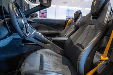 Ferrari Roma Spider — photo 6