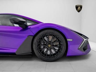 Lamborghini Revuelto Revuelto — photo 8