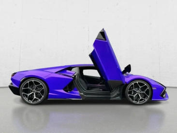 Lamborghini Revuelto Revuelto — photo 17