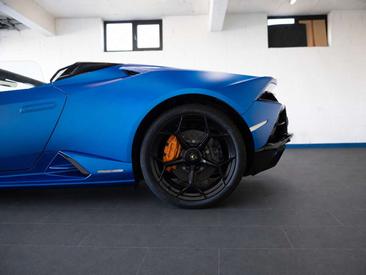 Lamborghini Huracán Spyder EVO — photo 10