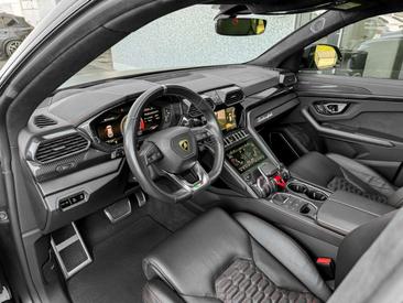 Lamborghini Urus — photo 4