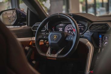 Lamborghini Urus — photo 10