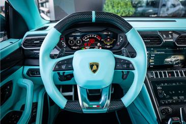 Lamborghini Urus — photo 12