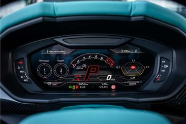 Lamborghini Urus — photo 13