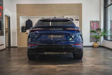 Lamborghini Urus — photo 19