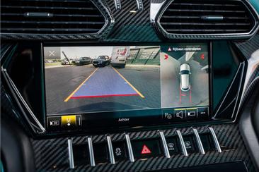 Lamborghini Urus — photo 16