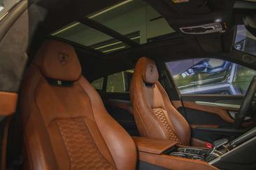 Lamborghini Urus — photo 23