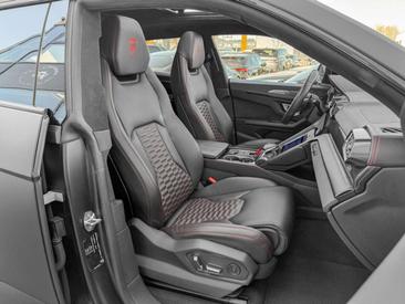 Lamborghini Urus — photo 17