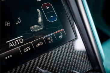 Lamborghini Urus — photo 21