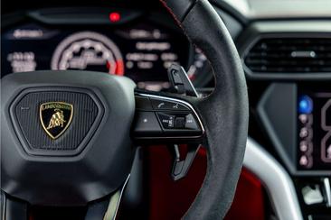 Lamborghini Urus — photo 24
