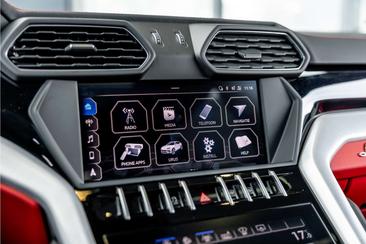 Lamborghini Urus — photo 30