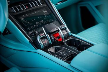 Lamborghini Urus — photo 29