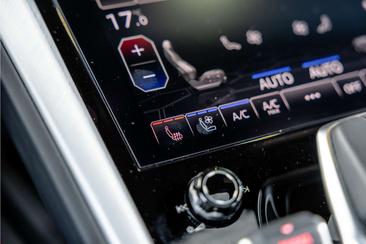 Lamborghini Urus — photo 32