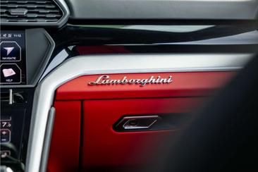 Lamborghini Urus — photo 33