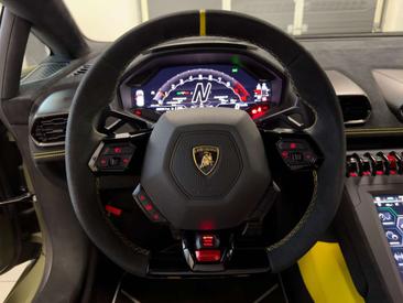 Lamborghini Huracán STO — photo 33