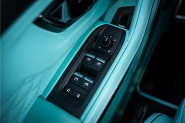 Lamborghini Urus — photo 36