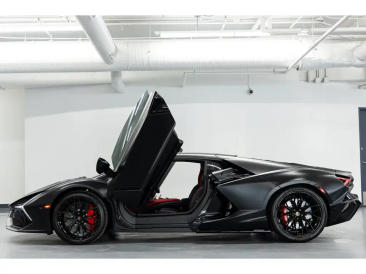 Lamborghini Revuelto Revuelto — photo 13