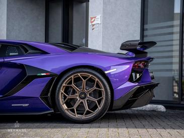 Lamborghini Aventador SVJ — photo 18
