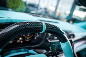 Lamborghini Urus — photo 41