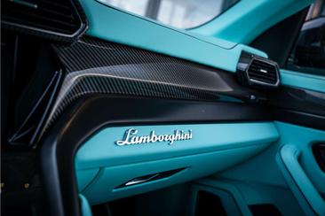 Lamborghini Urus — photo 42