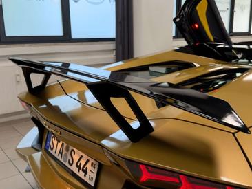 Lamborghini Aventador Roadster LP 700-4 — photo 19