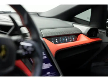 Lamborghini Revuelto Revuelto — photo 36