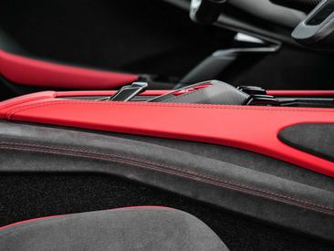 Lamborghini Revuelto — photo 21