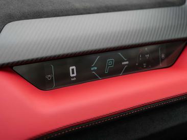 Lamborghini Revuelto — photo 25