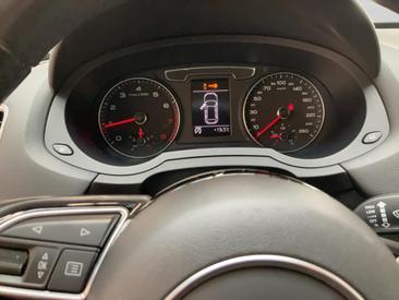 Audi Q3 1.4 TFSI — photo 10