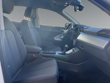 Audi Q3 35 TDI — photo 12