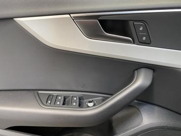Audi A4 Avant 35 TDI — photo 9