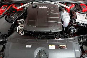 Audi A4 Avant 35 TDI — photo 25