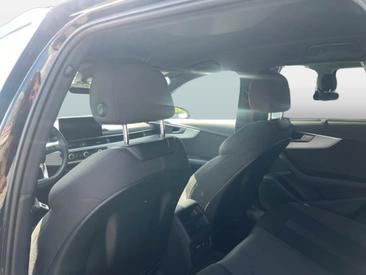 Audi A4 Avant 35 TDI — photo 17
