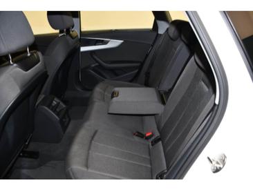 Audi A4 Avant 30 TDI S Tronic — photo 8