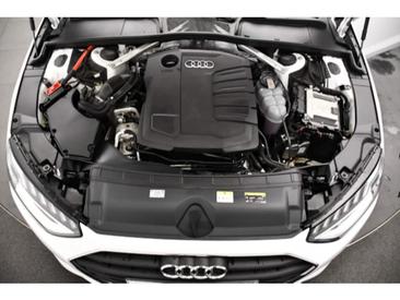 Audi A4 Avant 30 TDI S Tronic — photo 10