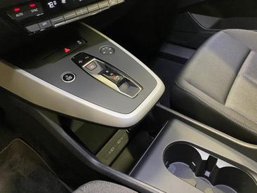 Audi Q4 E-tron 35 E-tron — photo 10