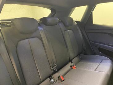 Audi Q4 E-tron 35 E-tron — photo 12