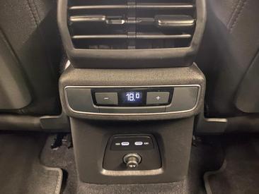 Audi Q4 E-tron 35 E-tron — photo 14