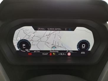 Audi Q4 E-tron 35 E-tron — photo 10