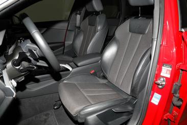 Audi A4 Avant 35 TDI — photo 14