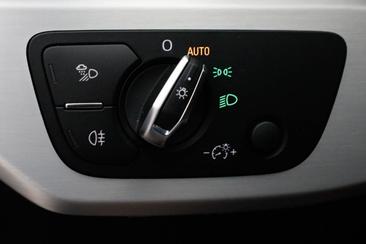 Audi A4 Avant 35 TDI — photo 22