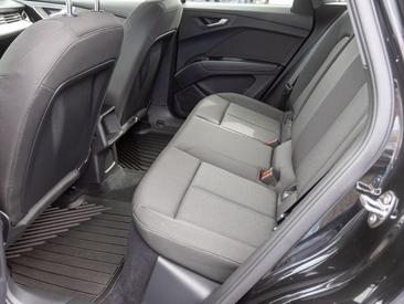 Audi Q4 E-tron 35 E-tron — photo 20