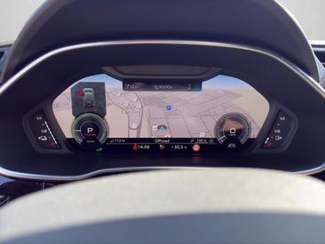 Audi Q3 TFSI E 45 E — photo 10