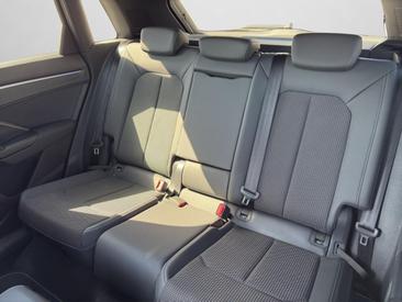 Audi Q3 TFSI E 45 E — photo 14