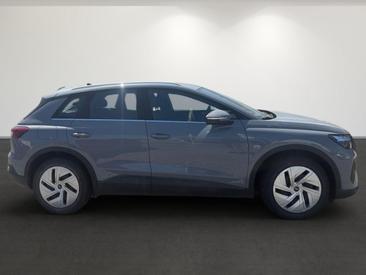 Audi Q4 E-tron 35 E-tron — photo 4