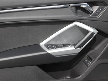 Audi Q3 TFSI E 45 TFSI E S Tronic — photo 20