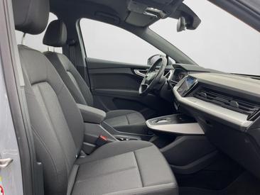 Audi Q4 E-tron 35 E-tron — photo 4