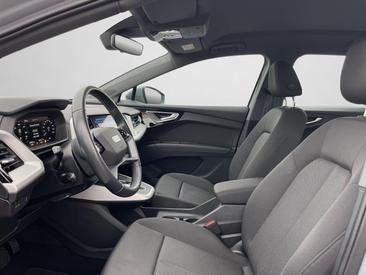 Audi Q4 E-tron 35 E-tron — photo 12