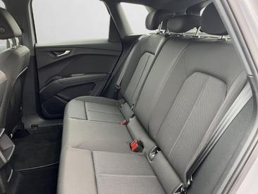 Audi Q4 E-tron 35 E-tron — photo 14