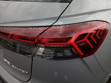 Audi Q4 E-tron 35 E-tron — photo 8